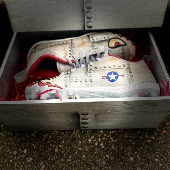 Custom “ Warhawk “ - Picture 3 of 3